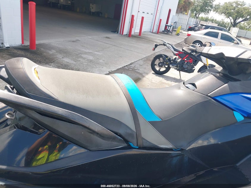 2017 SEADOO GTR 230 auction photo 5
