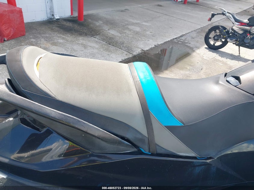 2017 SEADOO GTR 230 auction photo 8