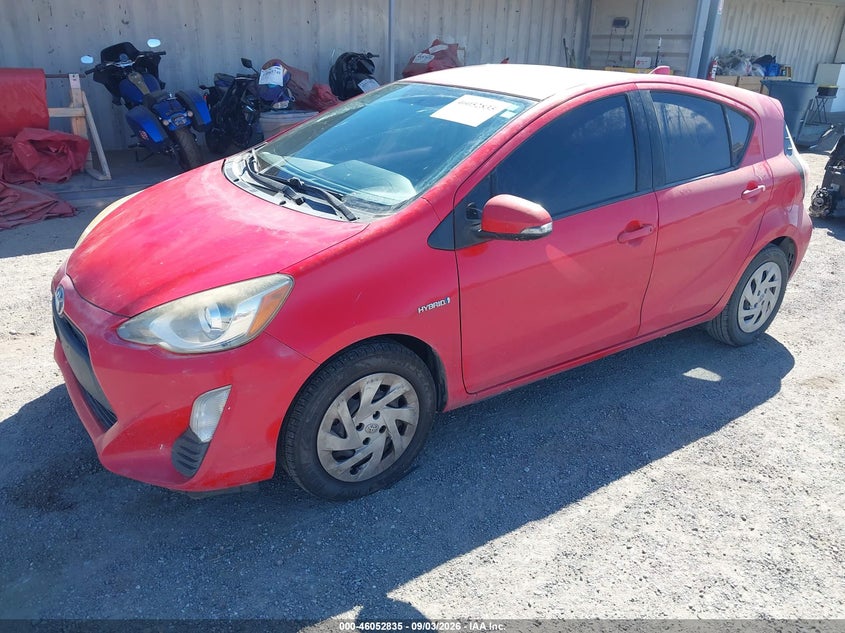 2016 TOYOTA PRIUS C auction photo 2