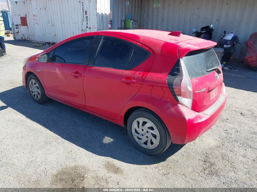 2016 TOYOTA PRIUS C auction photo 3