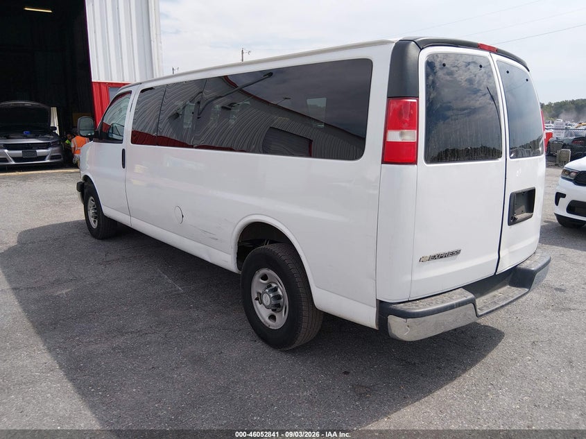 2017 CHEVROLET EXPRESS 3500 auction photo 3