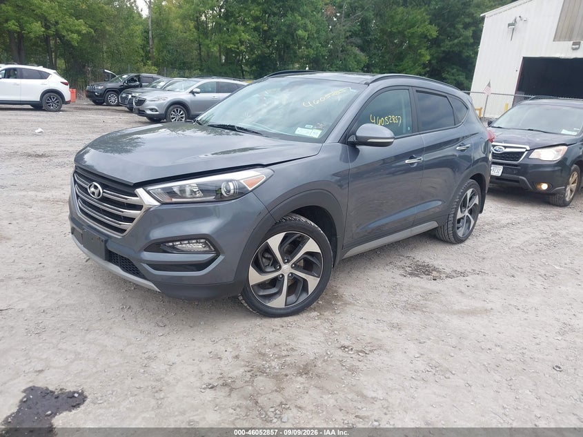 2017 HYUNDAI TUCSON auction photo 2