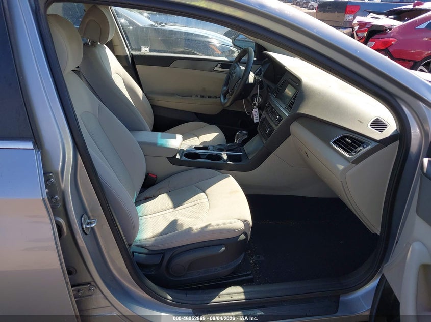 2017 HYUNDAI SONATA auction photo 5