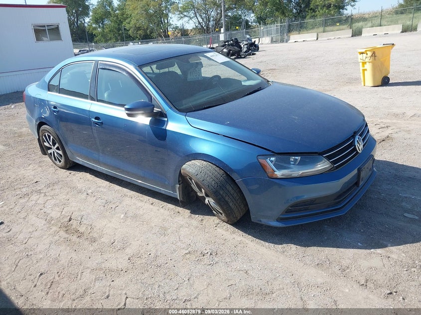 2017 VOLKSWAGEN JETTA auction photo 1