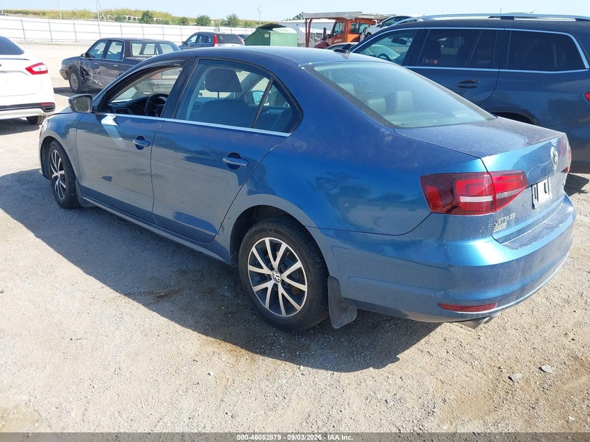 2017 VOLKSWAGEN JETTA auction photo 3