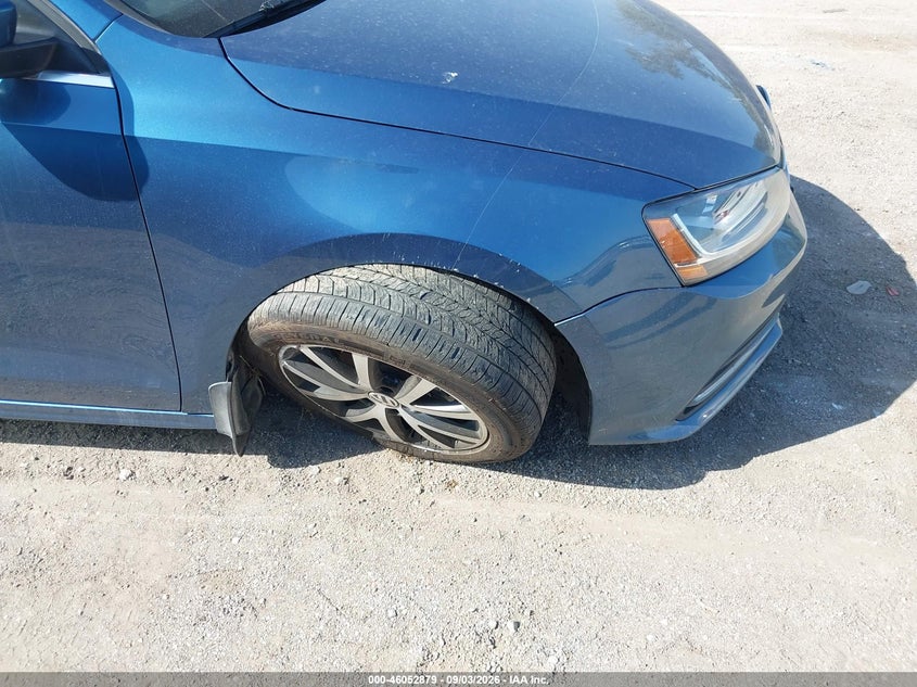 2017 VOLKSWAGEN JETTA auction photo 6