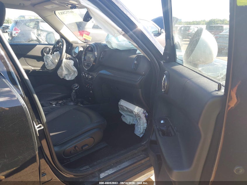 MINI COUNTRYMAN 2017 VIN WMZYV5C32H3C02374