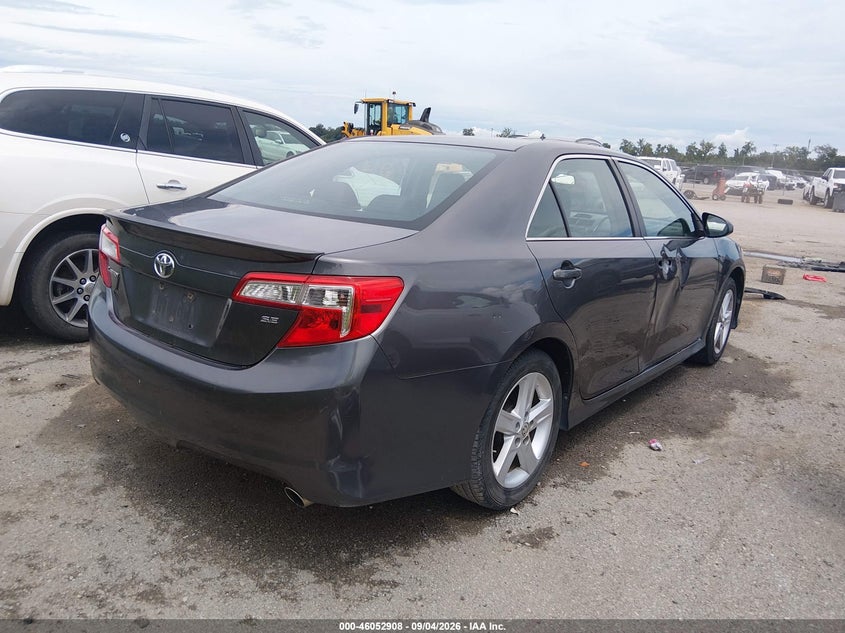 Vin: 4t1bf1fk2eu405925, lot: 46552429, toyota camry se 20144