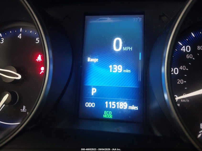 TOYOTA C-HR - zdjęcie 15