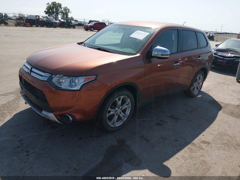 2015 MITSUBISHI OUTLANDER auction photo 2