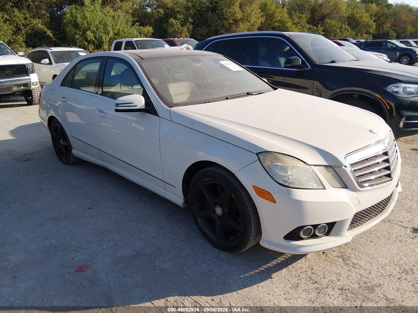 2010 MERCEDES-BENZ E 350 — zdjęcie z aukcji