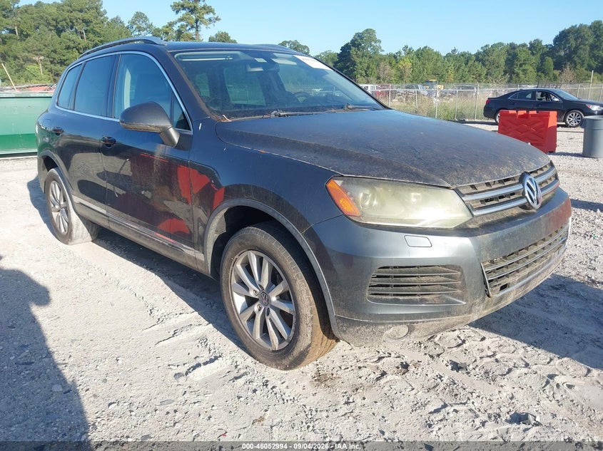 2014 VOLKSWAGEN TOUAREG auction photo 1