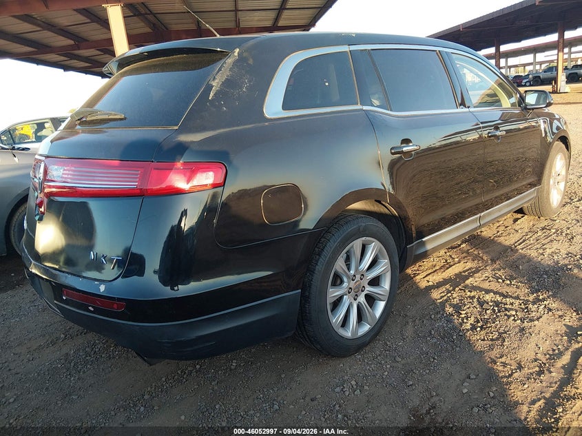 2019 LINCOLN MKT auction photo 4