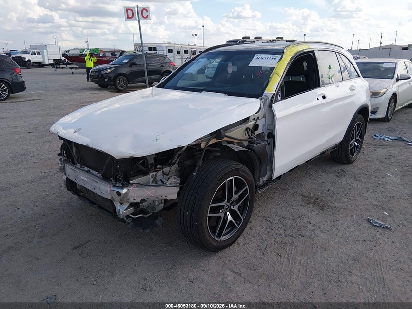 Vin: wdc0g4kb5kv152003, lot: 46552701, mercedes-benz glc 300 4matic 20192