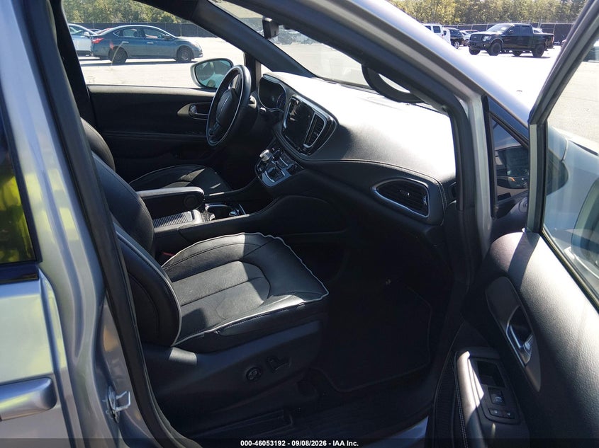 2021 CHRYSLER PACIFICA HYBRID auction photo 5