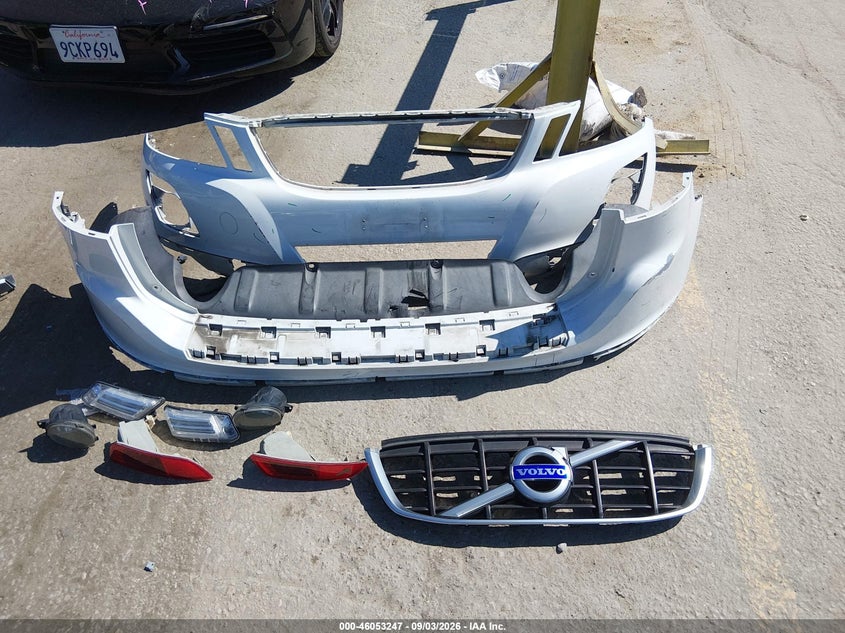 VOLVO XC60 2010 VIN YV4960DL2A2064067