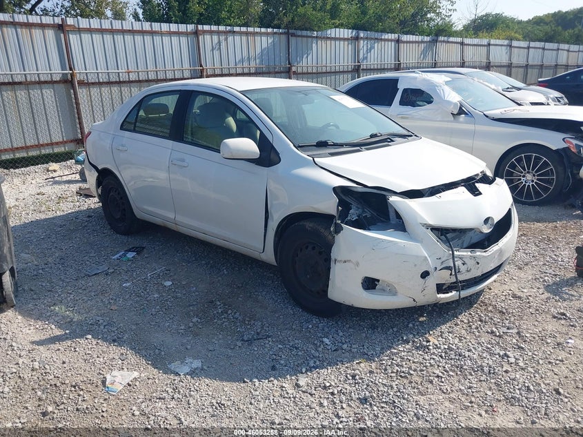 2008 Toyota Yaris, Перед і зад, IAAI, VIN JTDBT923081260108