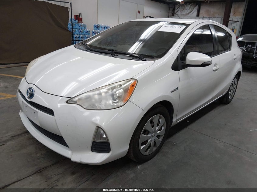 Vin: jtdkdtb36d1555105, lot: 46552792, toyota prius c one 20132