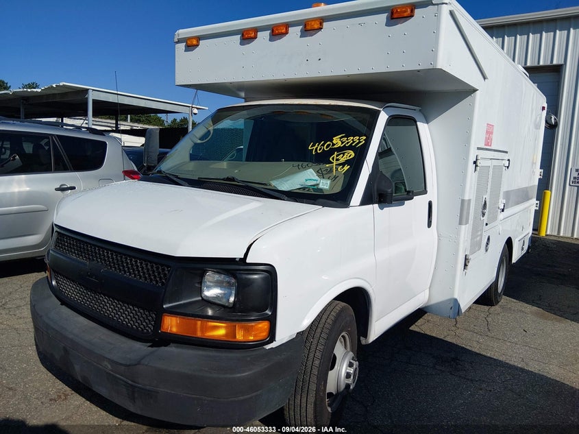 2009 GMC SAVANA CUTAWAY auction photo 2