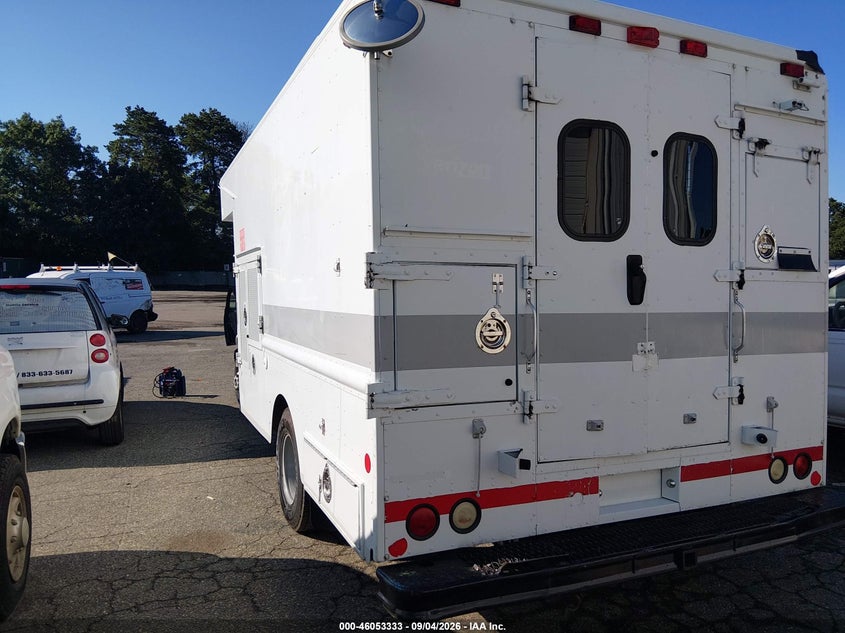 2009 GMC SAVANA CUTAWAY auction photo 3