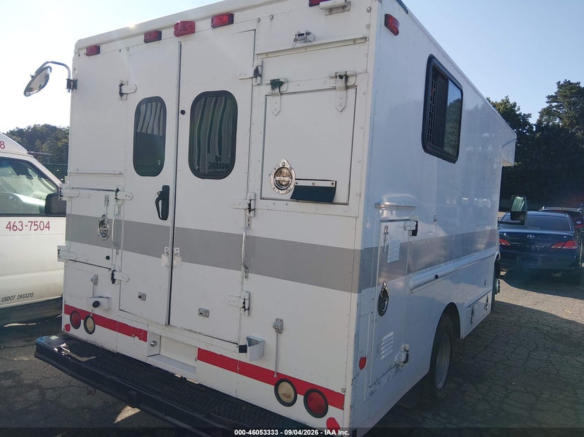 2009 GMC SAVANA CUTAWAY auction photo 4