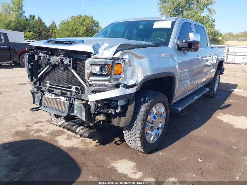 2017 GMC Sierra 2500Hd Denali, Front End, IAAI, VIN 1GT12UEY8HF224047 — photo 2