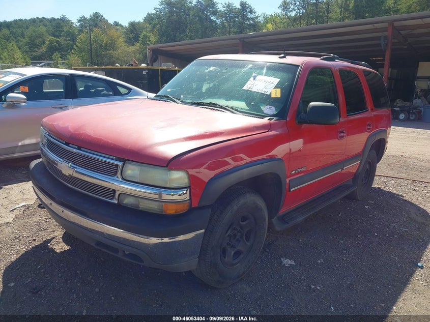 2002 CHEVROLET TAHOE auction photo 2