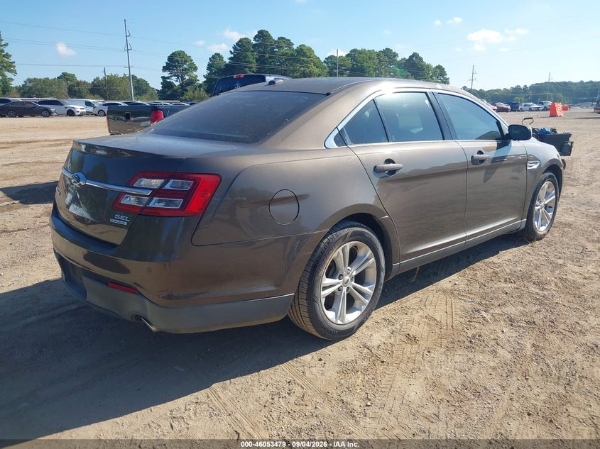 2015 FORD TAURUS auction photo 4