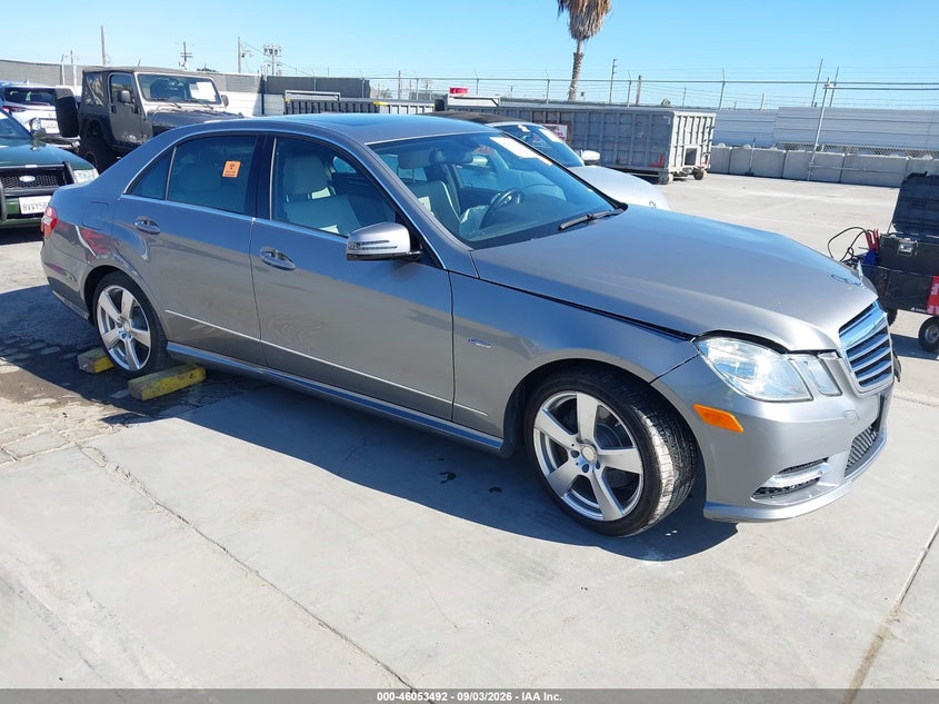 2012 MERCEDES-BENZ E 350 — zdjęcie z aukcji