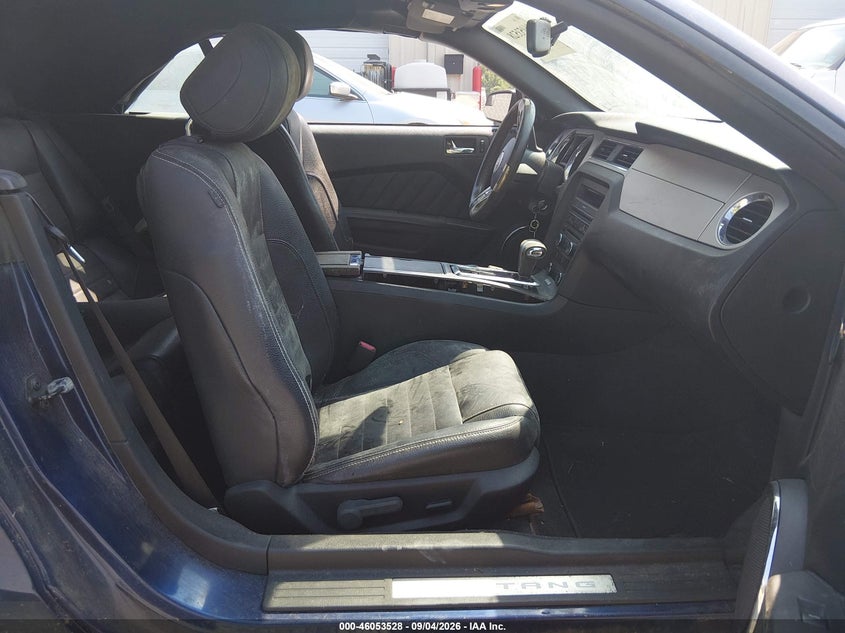 2012 FORD MUSTANG auction photo 5