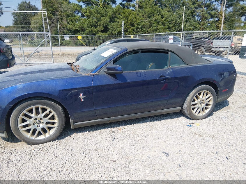 2012 FORD MUSTANG auction photo 6