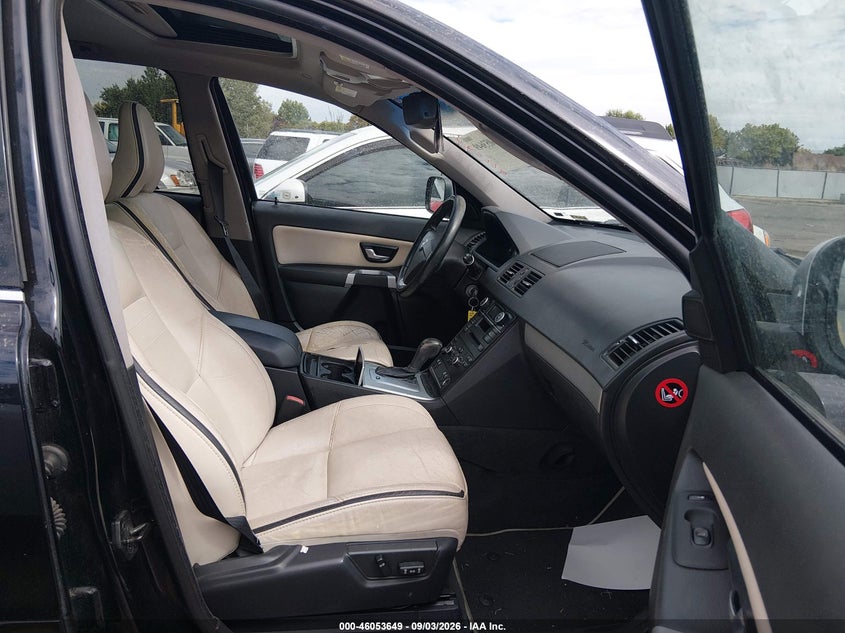 VOLVO XC90 2013 VIN YV4952CF1D1633771