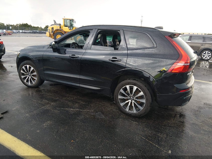 2024 VOLVO XC60 B5 CORE DARK THEME · Фото 3