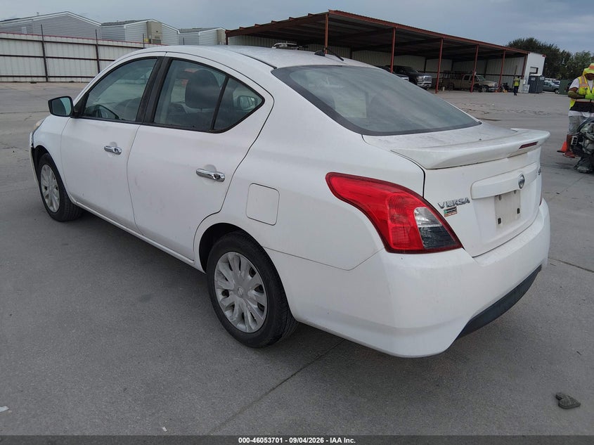 2017 NISSAN VERSA auction photo 3