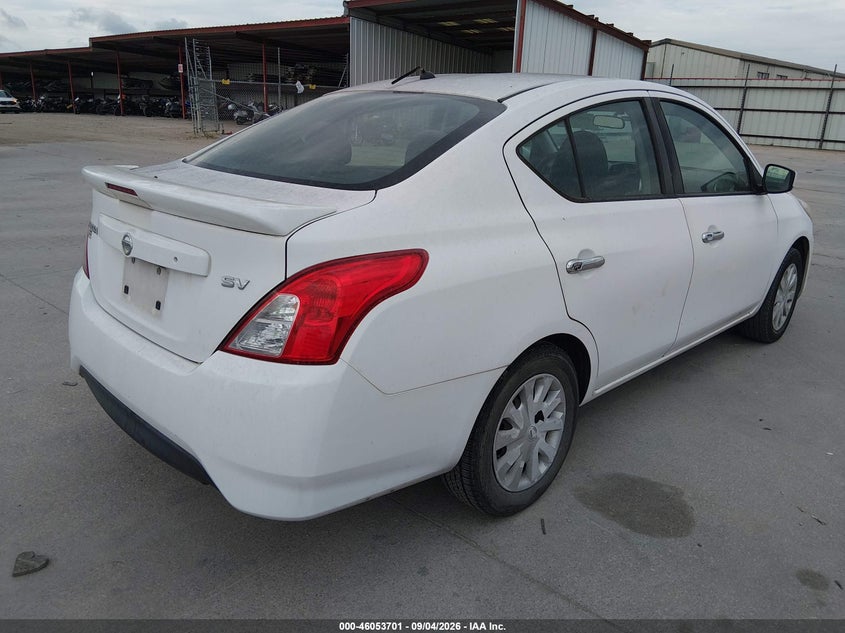 2017 NISSAN VERSA auction photo 4