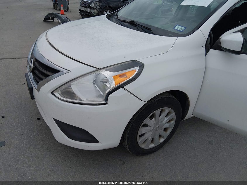 2017 NISSAN VERSA auction photo 6