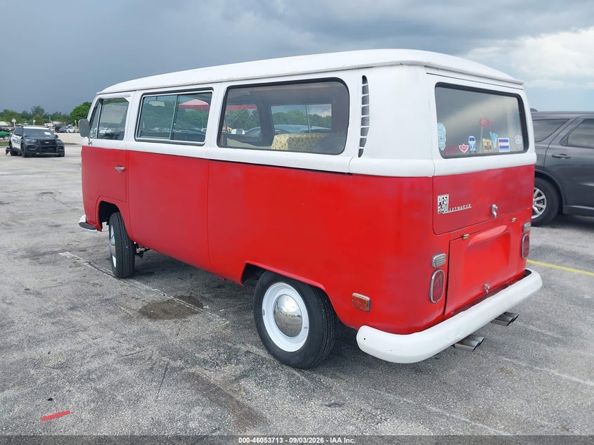 1970 VOLKSWAGEN BUS auction photo 3