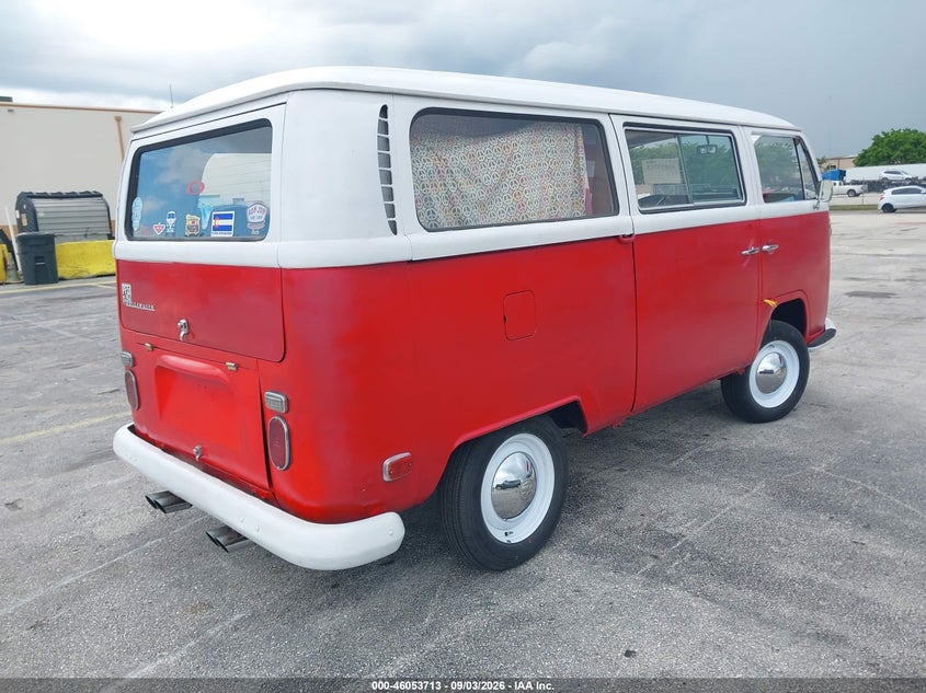 1970 VOLKSWAGEN BUS auction photo 4