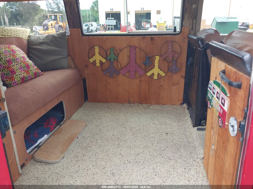 1970 VOLKSWAGEN BUS auction photo 8