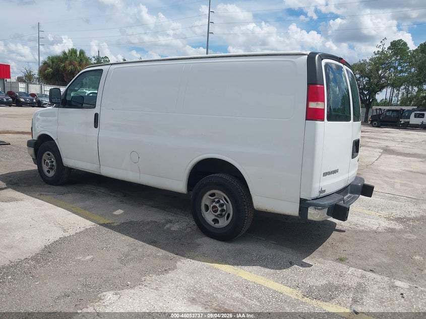 2017 GMC SAVANA 2500 auction photo 3