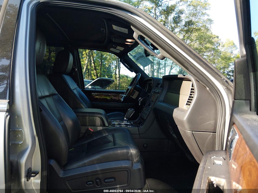 2014 LINCOLN NAVIGATOR auction photo 5