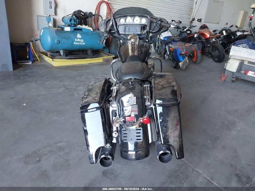 HARLEY-DAVIDSON FLHX 2019