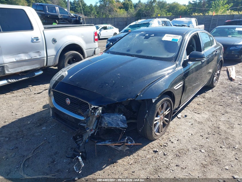 Vin: sajaj4bn3hcp14735, lot: 46553418, jaguar xe 20d premium 20172