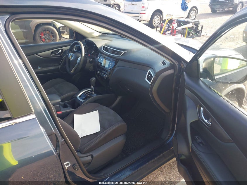 2015 NISSAN ROGUE auction photo 5