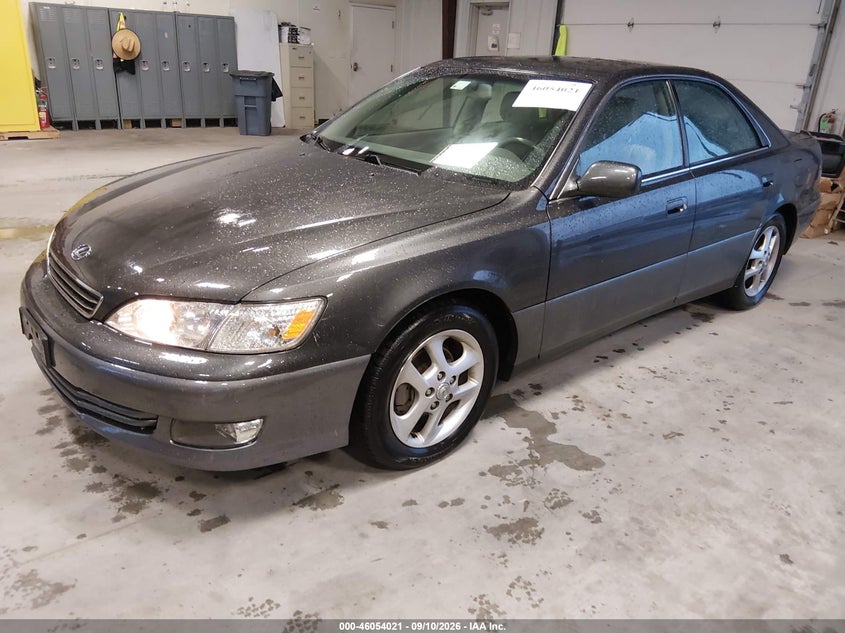 2000 LEXUS ES 300 auction photo 2