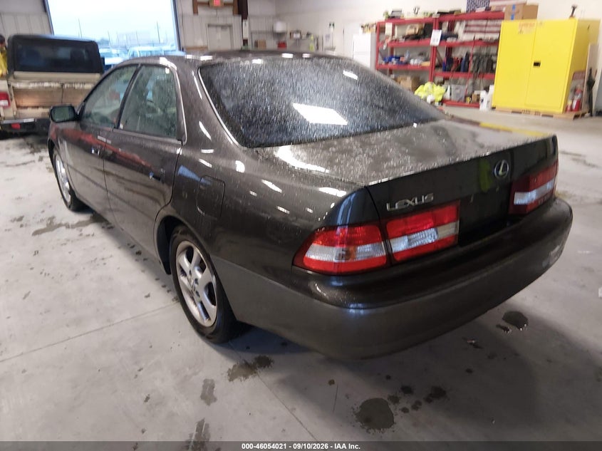 2000 LEXUS ES 300 auction photo 3