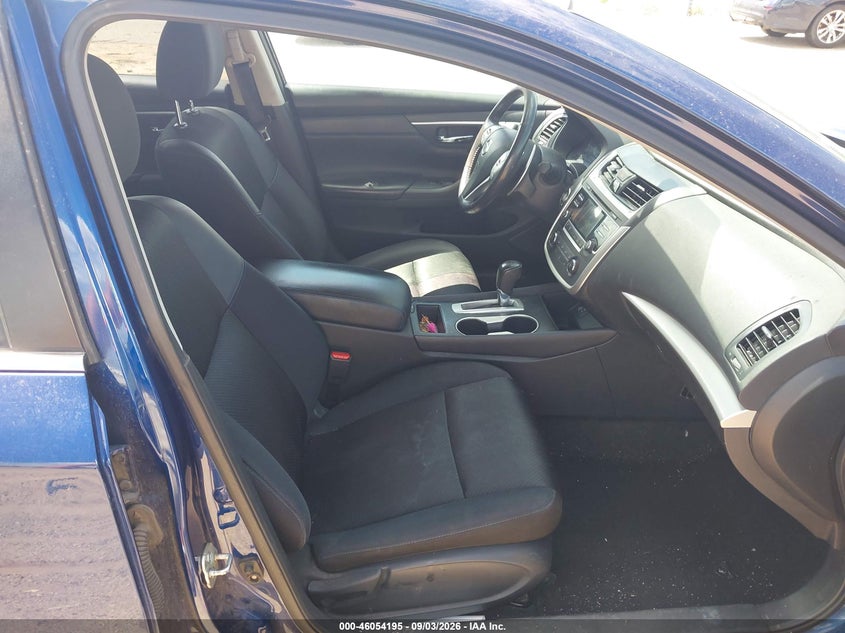 2017 NISSAN ALTIMA auction photo 5