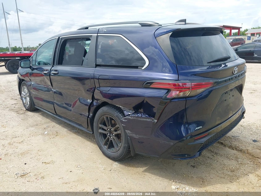 TOYOTA SIENNA - zdjęcie 3