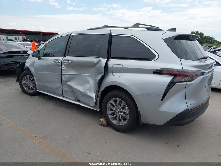 Vin: 5tdjrkec2ss287639, lot: 46553762, toyota sienna xle 20253