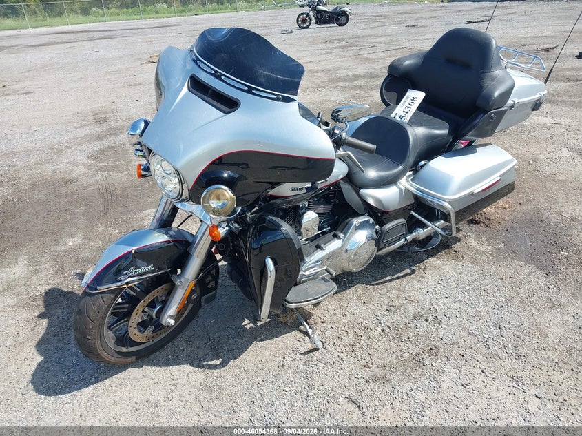 HARLEY-DAVIDSON FLHTKL 2015